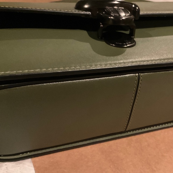 NWT Authentic COACH retail glovetanned Studio shoulder bag military gree olive - Picture 6 of 13